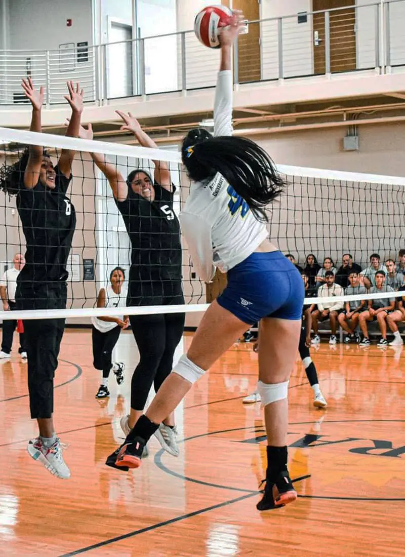 Voleibol femenino de MAU<br />
